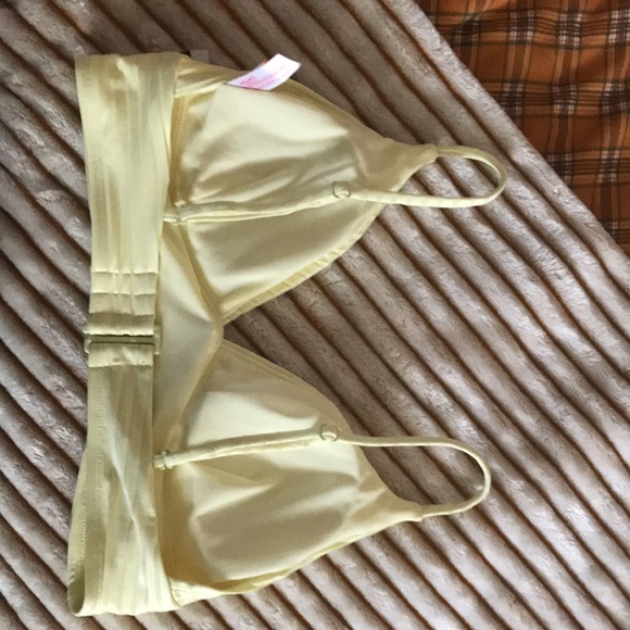 Ribbed Banded Triangle Top - Picture 2 of 2